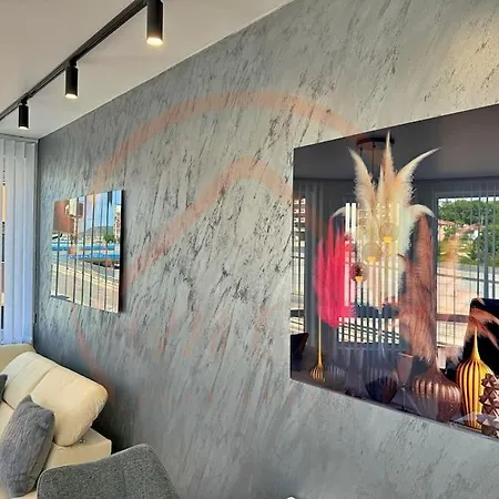 Stylish 1br With Luxe Amenities Διαμέρισμα Βάρνα