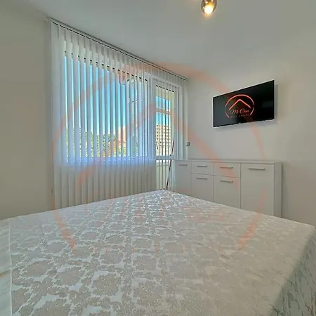 Διαμέρισμα Stylish 1br With Luxe Amenities