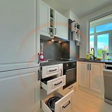 Stylish 1br With Luxe Amenities * Βάρνα