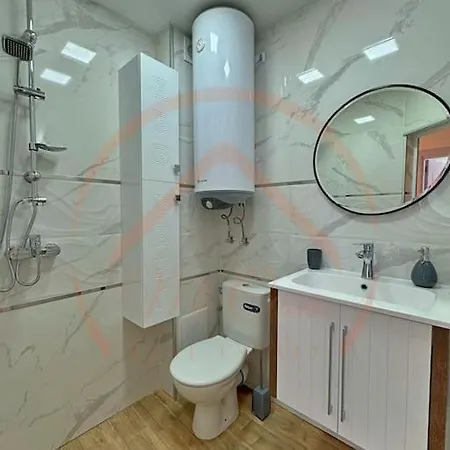 Stylish 1br With Luxe Amenities شقة