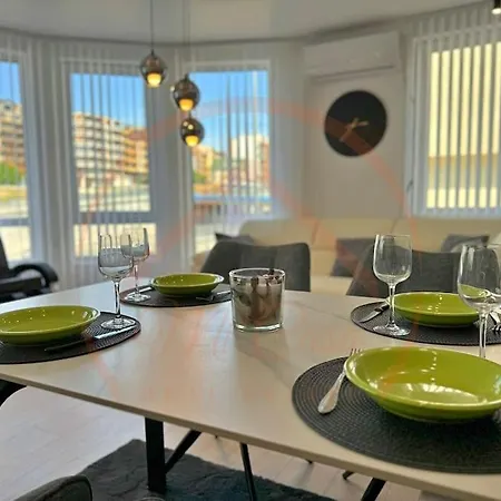 Stylish 1br With Luxe Amenities شقة فارنا