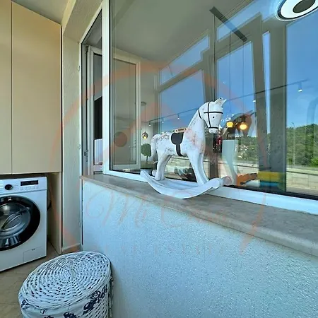 Stylish 1br With Luxe Amenities فارنا